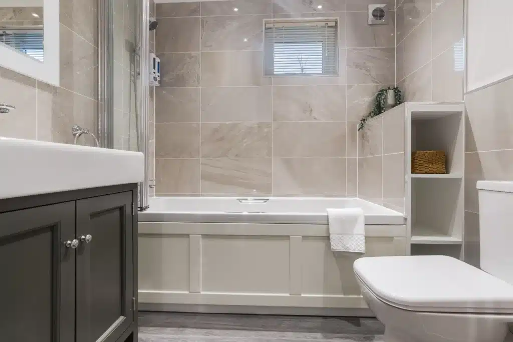 Bathroom in Twin Lodge 1 with bath and toilet