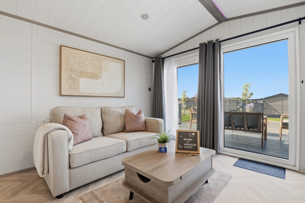 Micro Lodge 17 – living area sofa